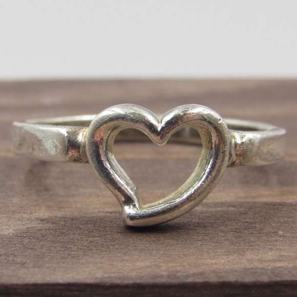 Jewelry - Size 7.75 Sterling Silver Rustic Heart Band Ring